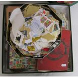 Stamps - Large tray, tin & albums of all world plus cigarette card albums