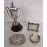 Tray of silverware to include trophy - Approx. 230g silver content