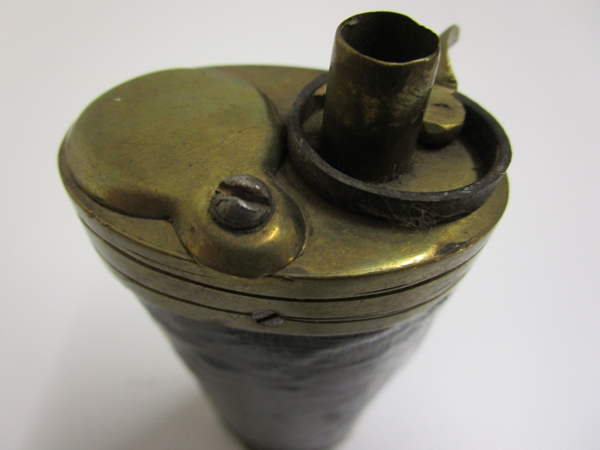 Powder & shot flask - Image 6 of 7