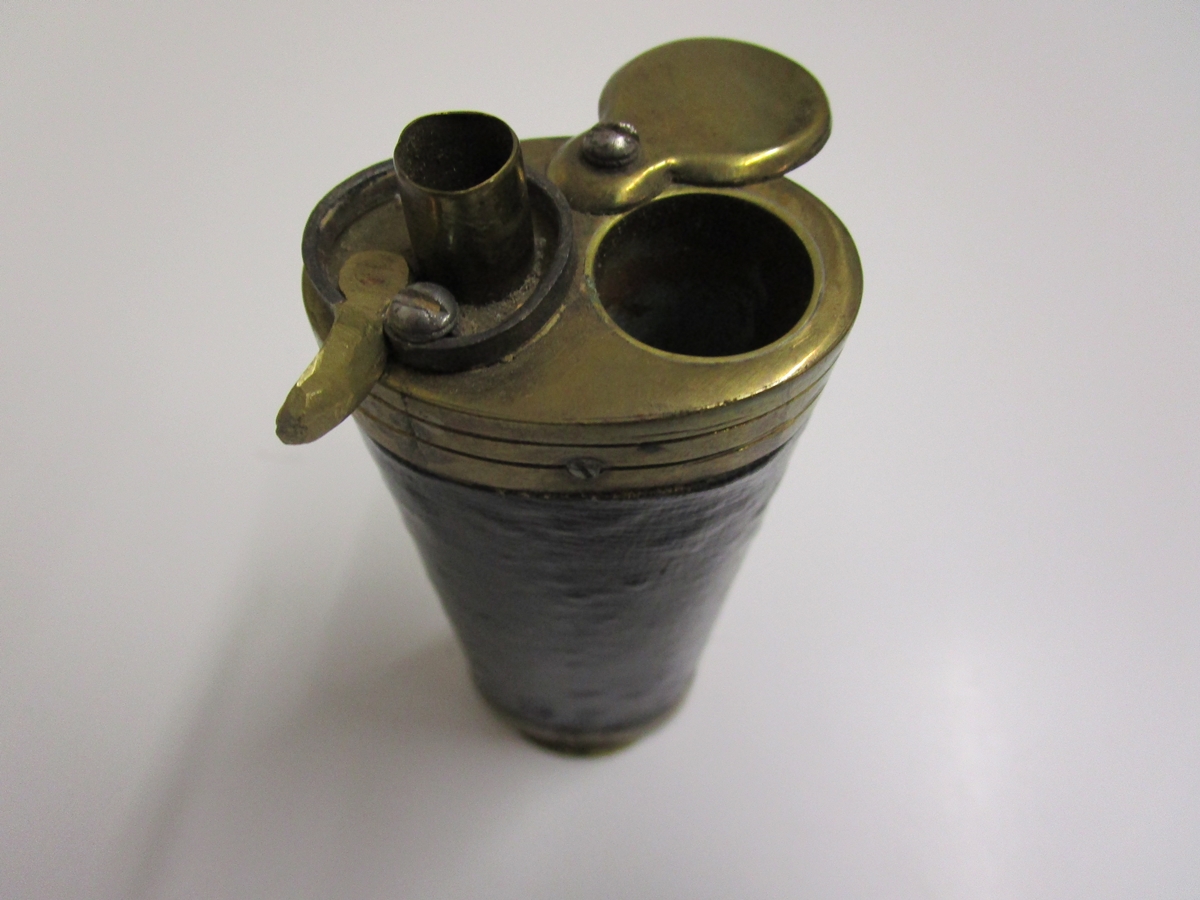 Powder & shot flask - Image 5 of 7