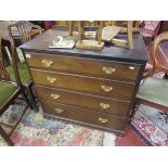 Mahogany chest of 4 drawers