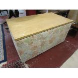 Ottoman with fitted interior