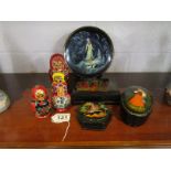 Russian collection to include lacquered boxes, Russian dolls etc