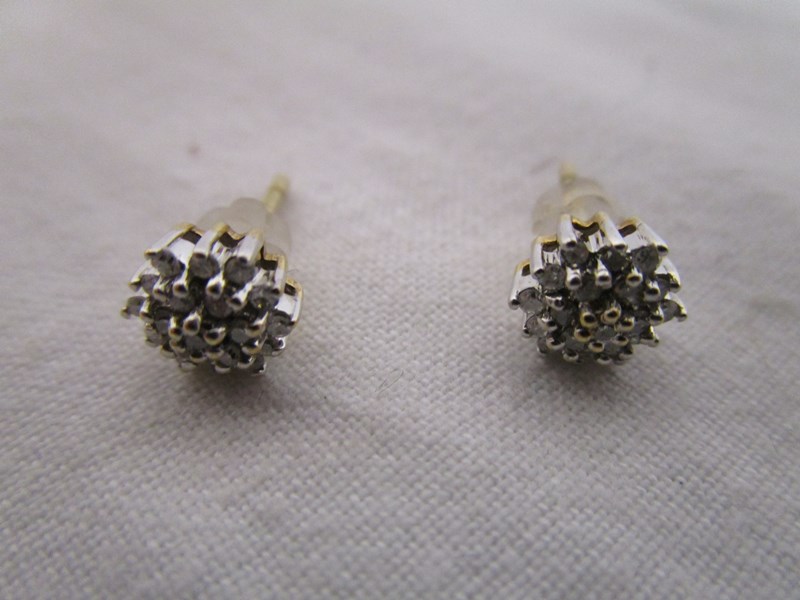 18ct gold stud earrings set with diamonds