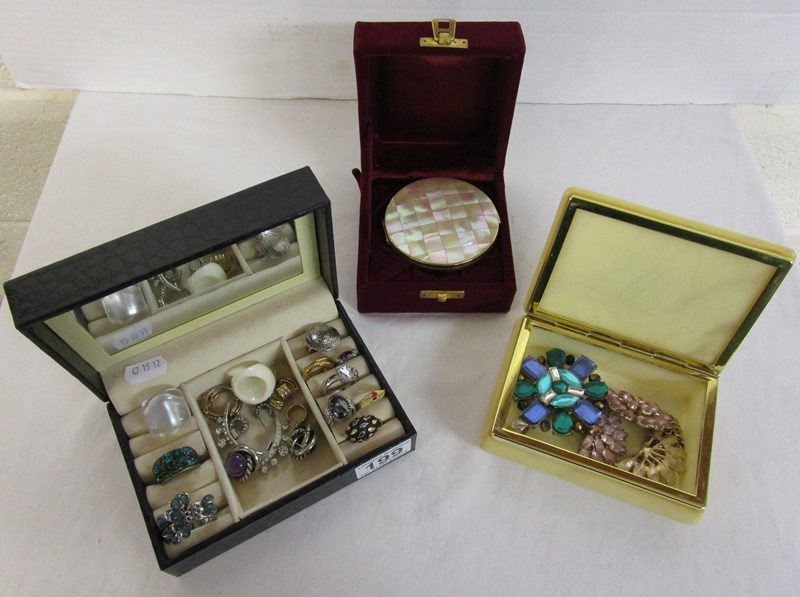 Small jewellery box containing rings & 2 others