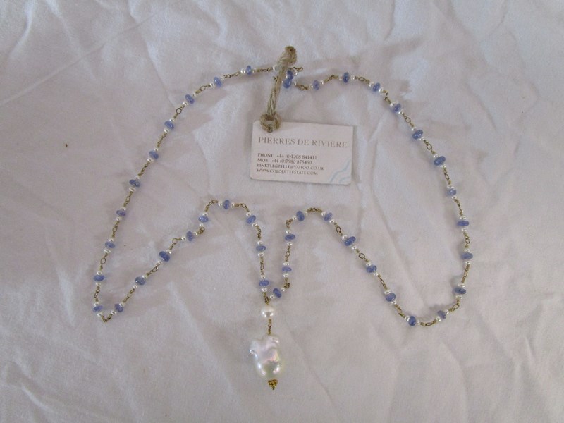 Tanzanite & soft water pearl necklace