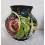 Moorcroft vase - Queens Choice - Approx 15cm tall