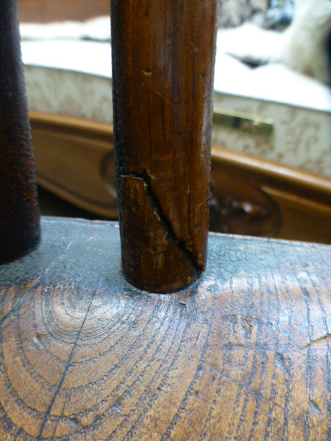 A 19th century oak and elm comb back Windsor chair with turned front legs and stretchers, h. - Image 7 of 8