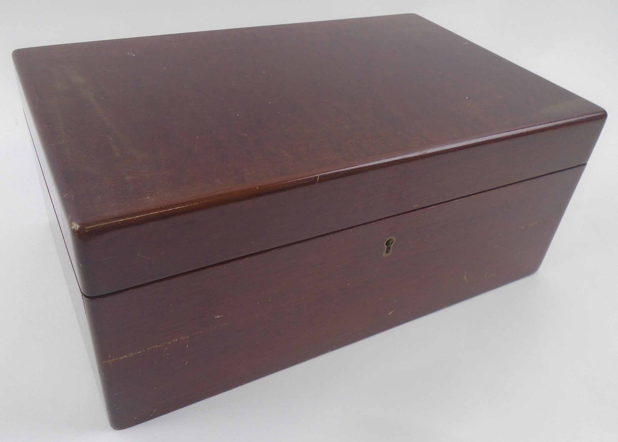 DUNHILL MAHOGANY HUMIDOR, 35cm W x 22cm D x 14.5cm H. - Image 3 of 3