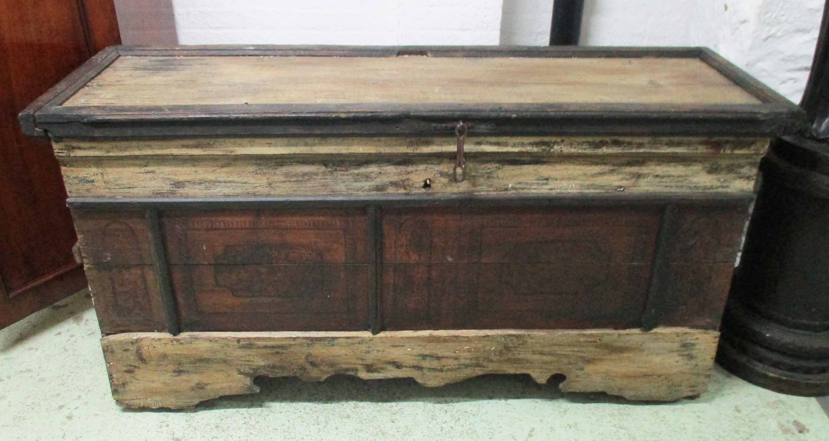 TRUNK, 18th century and later, continental pine, - Image 2 of 5