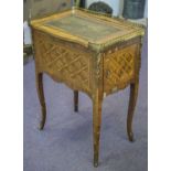 TABLE A ECRIRE, Louis XV kingwood,