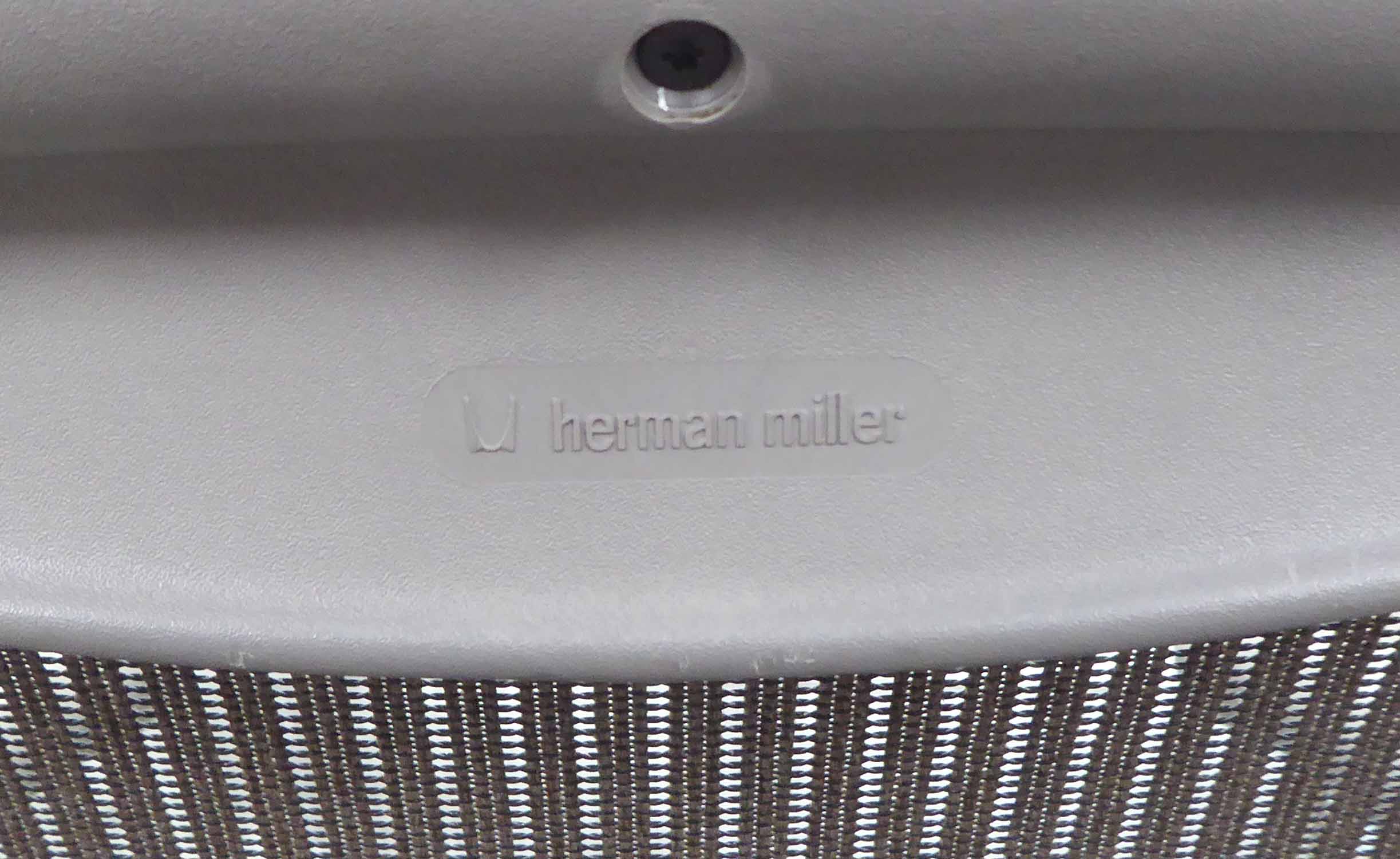 HERMAN MILLER AERON CHAIR TITANIUM, size B. - Image 2 of 2