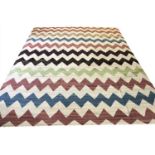 CHEVRON DESIGN CONTEMPORARY KILIM, 305cm x 251cm.