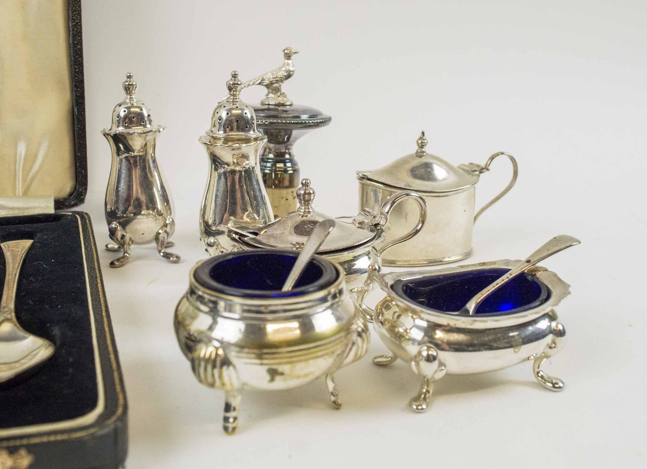 MISCELLANY OF SILVER AND PLATED WARES, including silver 'top hat' pill box, cruet items, - Image 3 of 5