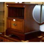 REPRODUCTION MAHOGANY BEDSIDE CABINET WITH PULL OUT SLIDE