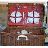 WICKER PICNIC HAMPER