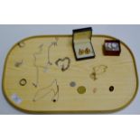 TRAY WITH VARIOUS SILVER JEWELLERY, CUFFLINKS, CANADIAN COIN ETC