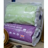 2 X 10.5 TOG DUVETS (AS NEW)
