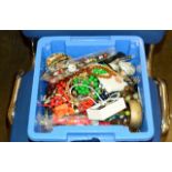 BOX WITH LARGE QUANTITY COSTUME JEWELLERY