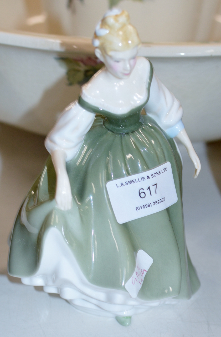 ROYAL DOULTON FIGURINE ORNAMENT "FAIR LADY"