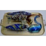 TRAY WITH VARIOUS GLASS ANIMAL ORNAMENTS
