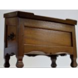 AN EARLY 20TH CENTURY MAHOGANY WORK BOX WITH DOUBLE HANDLES & SLOPING TOP