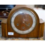 CHIMING MANTLE CLOCK