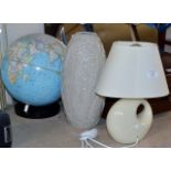 A MODERN WORLD GLOBE, TABLE LAMP WITH SHADE & MODERN VASE