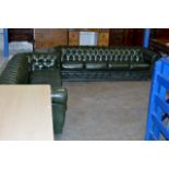A 2 PIECE CHESTERFIELD GREEN LEATHER EFFECT SUITE COMPRISING 2 X 4 SEATER SETTEES