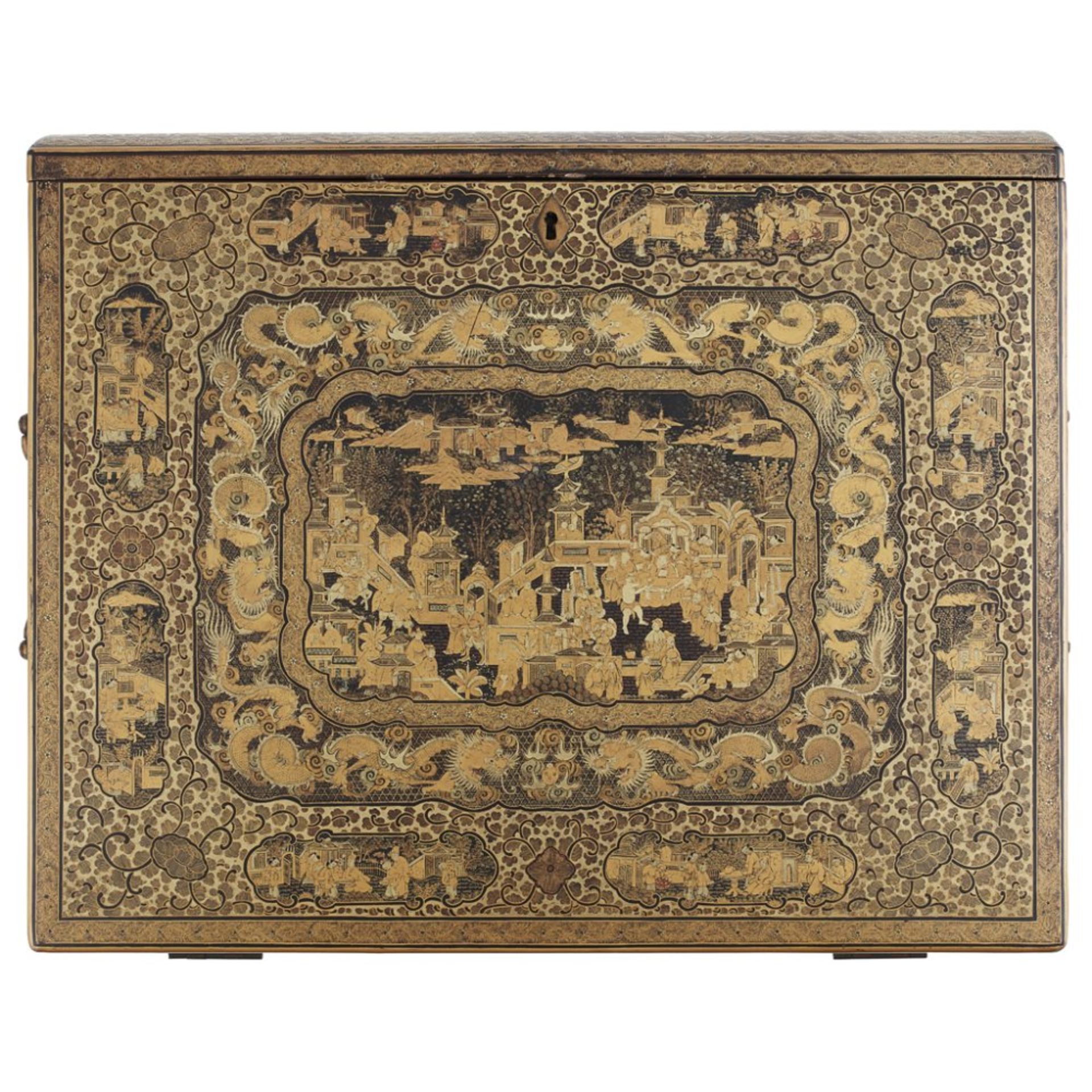 CANTON LACQUER WRITING BOX AND HINGED COVERQING DYNASTY, 19TH CENTURY elaborately decorated on the - Image 4 of 4