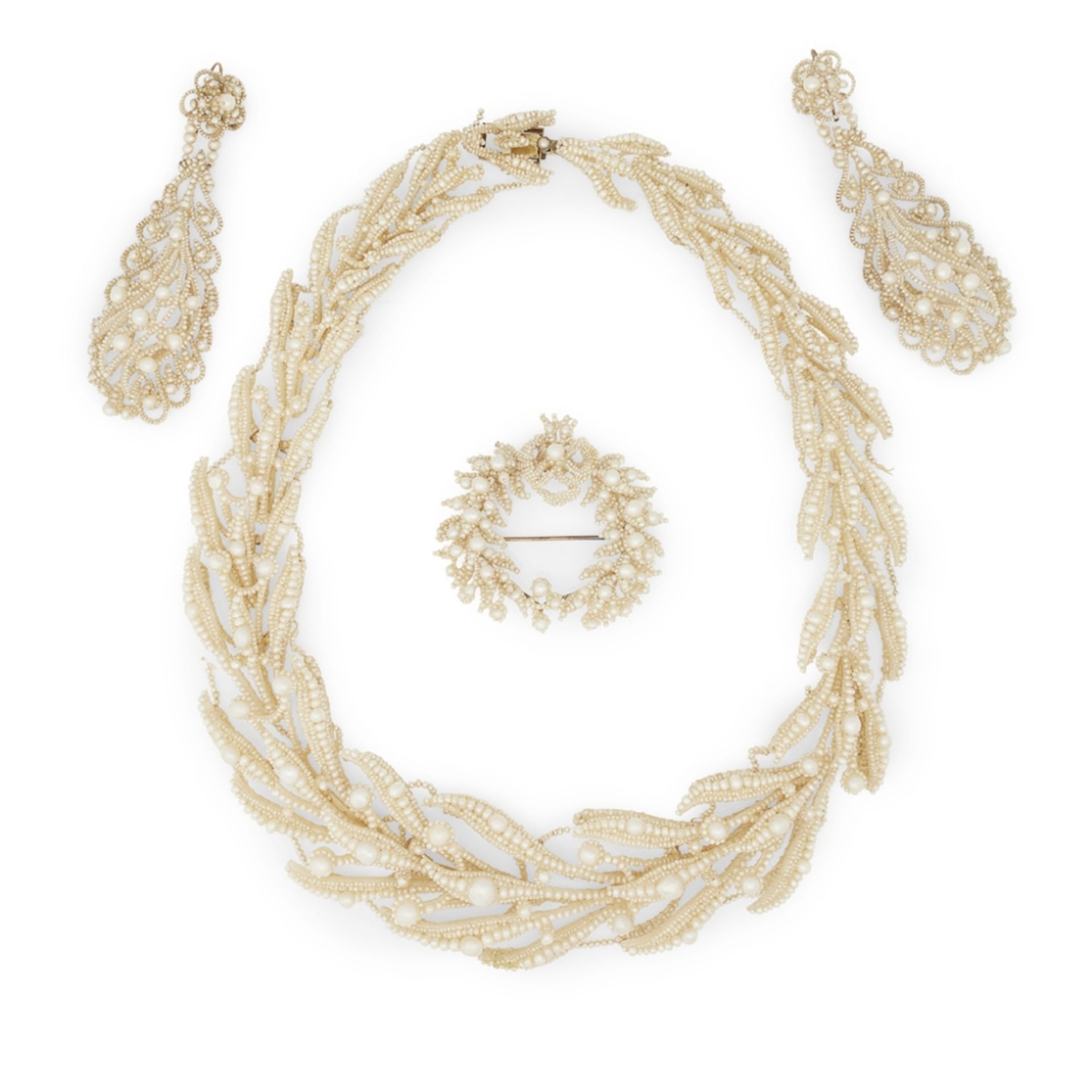 A Regency period seed-pearl parurecomprising a necklace in the form of a laurel wreath set - Image 2 of 2