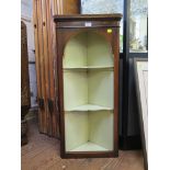 A mahogany open corner cupboard, with two shaped shelves and parcel gilding, 43cm wide, 92cm high
