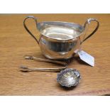 A Victorian silver shell form salt, with registration mark, Sheffield 1883, a silver sugar bowl and
