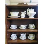 A Victorian tea service, with repeating green and red stylised floral pattern (28 pieces)