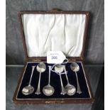 A cased set of six silver coffee/ tea spoons, Birmingham 1914