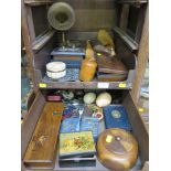 Various small boxes, pair of shoe trees and other small collectables