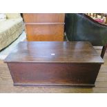 An oak blanket box, with lock fitted to the lid, 98cm wide, 48cm deep, 40.5cm tall