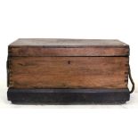 AN ELM TOOL CHEST with rope handles, 73cm wide x 37cm deep x 37cm high