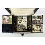A FAUX LEATHER JEWELLERY BOX AND CONTENTS THEREIN TO INCLUDE THREE SYNTHETIC MOISSANITE DRESS RINGS,