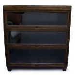 A 20TH CENTURY GLOBE WERNICKE STYLE THREE TIER BOOKCASE 89cm x 101cm x 28cm