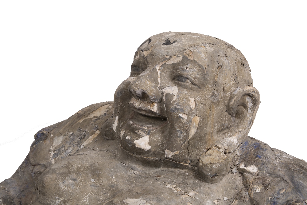 A LARGE CARVED GESSO AND PAINTED SCULPTURE depicting a laughing budda (losses and damages), 105. - Image 5 of 6