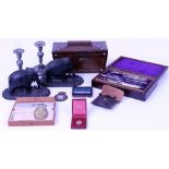 AN EARLY 20TH CENTURY ROSEWOOD CASED DRAWING INSTRUMENT SET a pair of carved ebony elephants, a pair