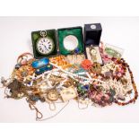 A SELECTION OF COSTUME AND DRESS JEWELLERY to include gilt metal chains, brooches, white metal