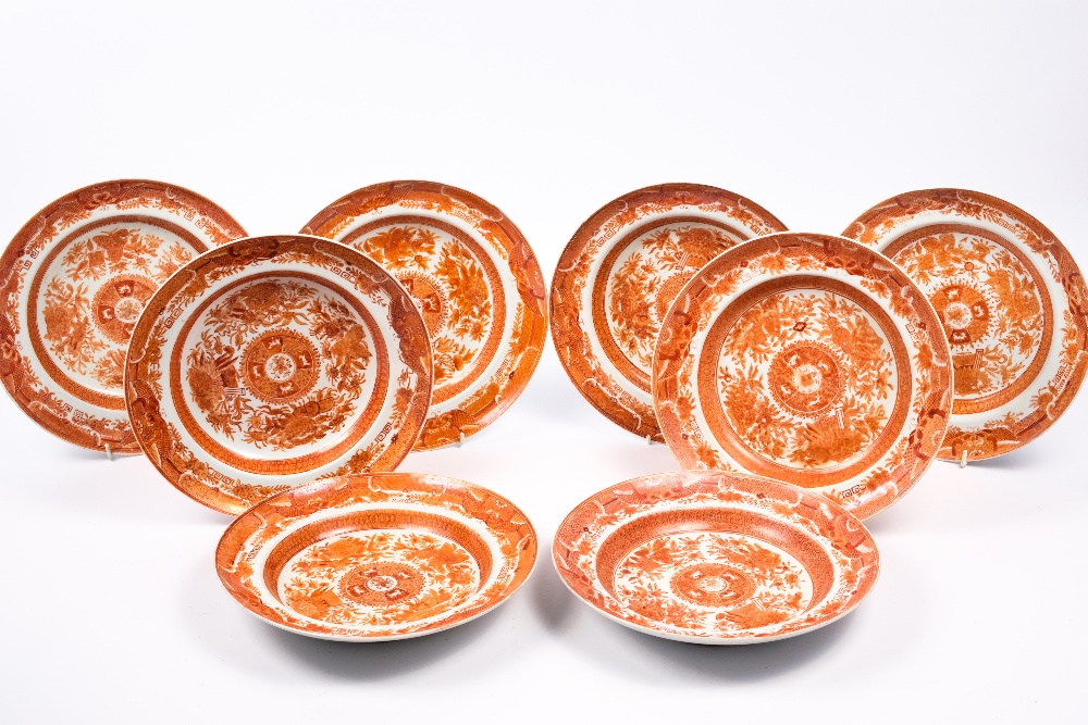 A set of eight Chinese export Fitzhugh patterned bowls early 19th Century 25cm across