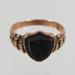 A 9 carat gold gentleman's signet ring,