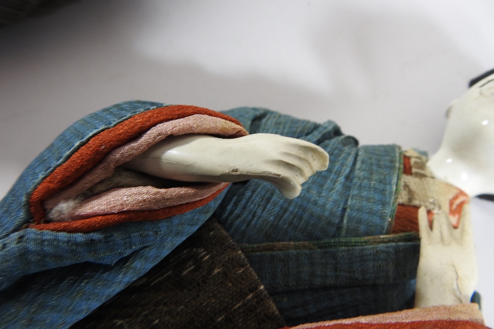 An early 20th century Japanese costume doll, in traditional dress, together with another, - Image 11 of 12