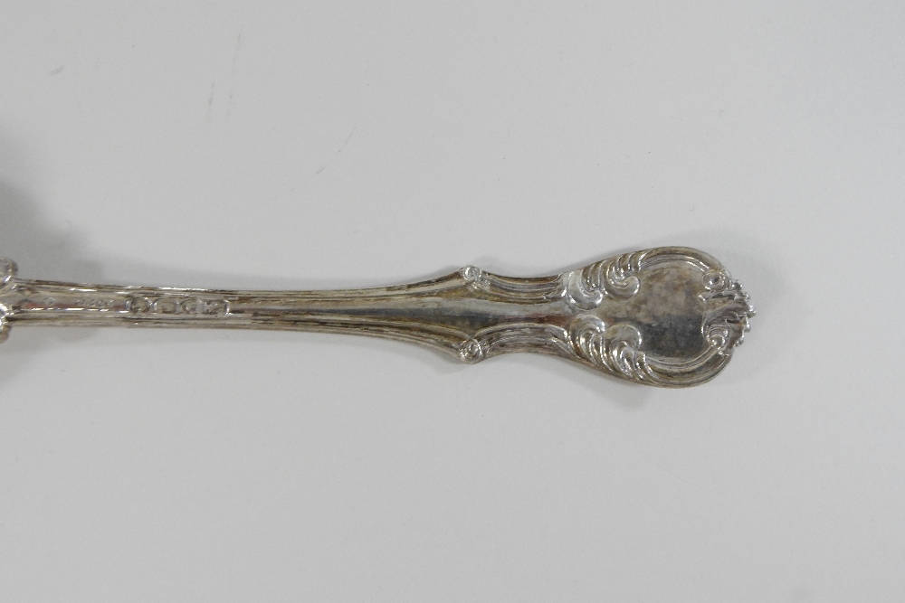 A set of six early 20th century silver Queens pattern dessert spoons, London 1901, - Image 5 of 6