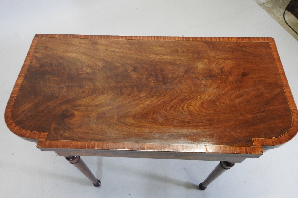 A George III mahogany and satinwood crossbanded folding card table, with a hinged breakfront top, - Image 4 of 7