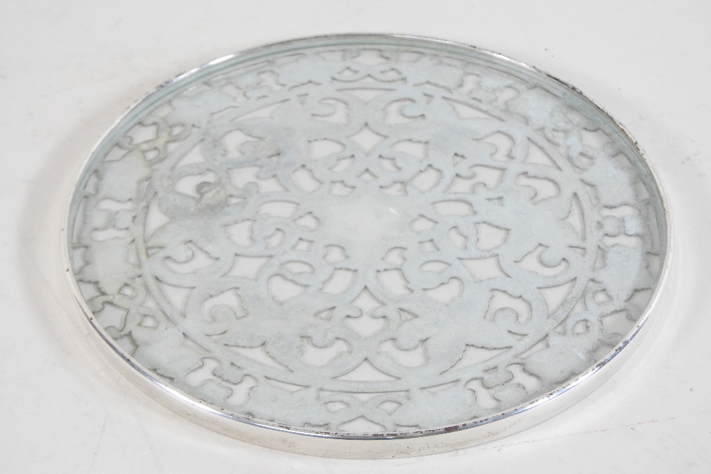 An early 20th century American sterling silver bon-bon dish, of quatrefoil pedestal shape, - Image 9 of 9