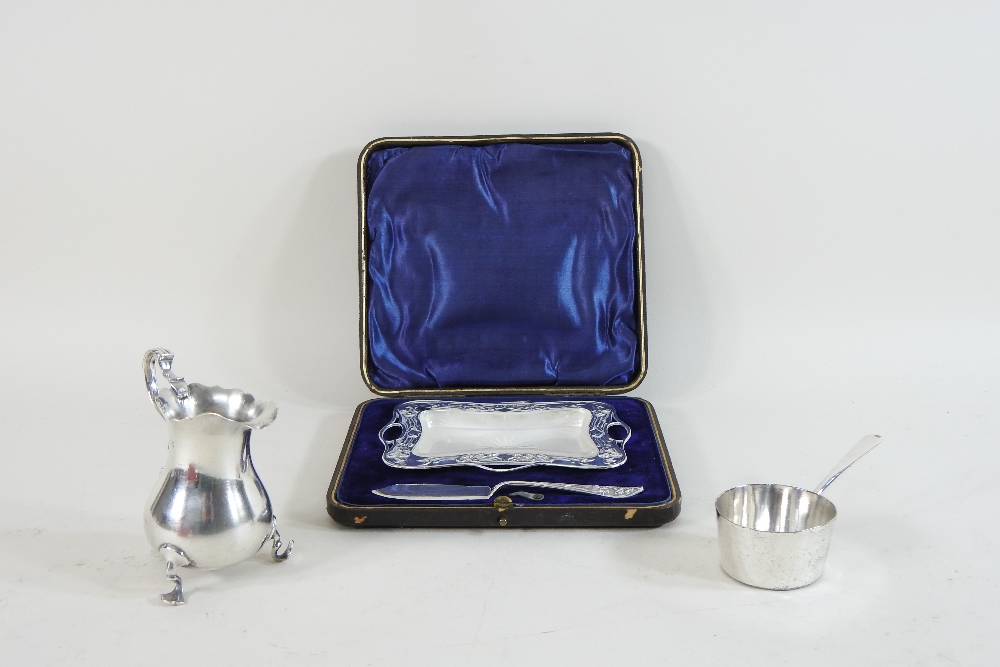 An Edwardian silver butter dish, with a glass liner and knife, Birmingham 1903, cased, - Image 3 of 15